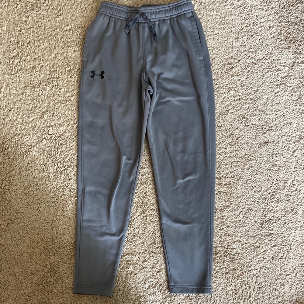 Small Under Armour fitted pants